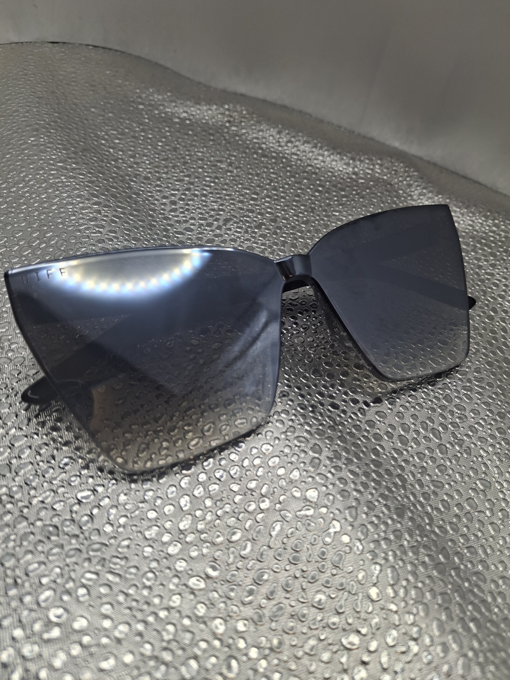 Diff Eyewear Black Gradient Oversized Butterfly Sunglasses